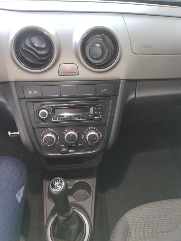 VOLKSWAGEN Saveiro - Foto