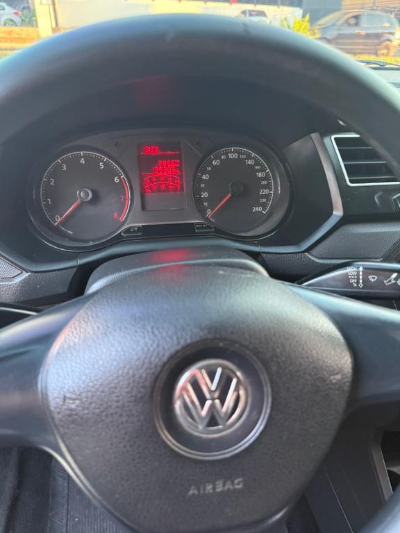 VOLKSWAGEN Saveiro - Foto