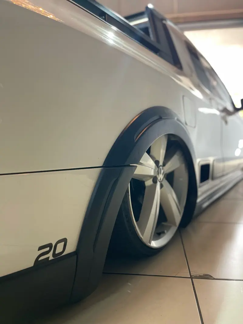 VOLKSWAGEN Saveiro - Foto