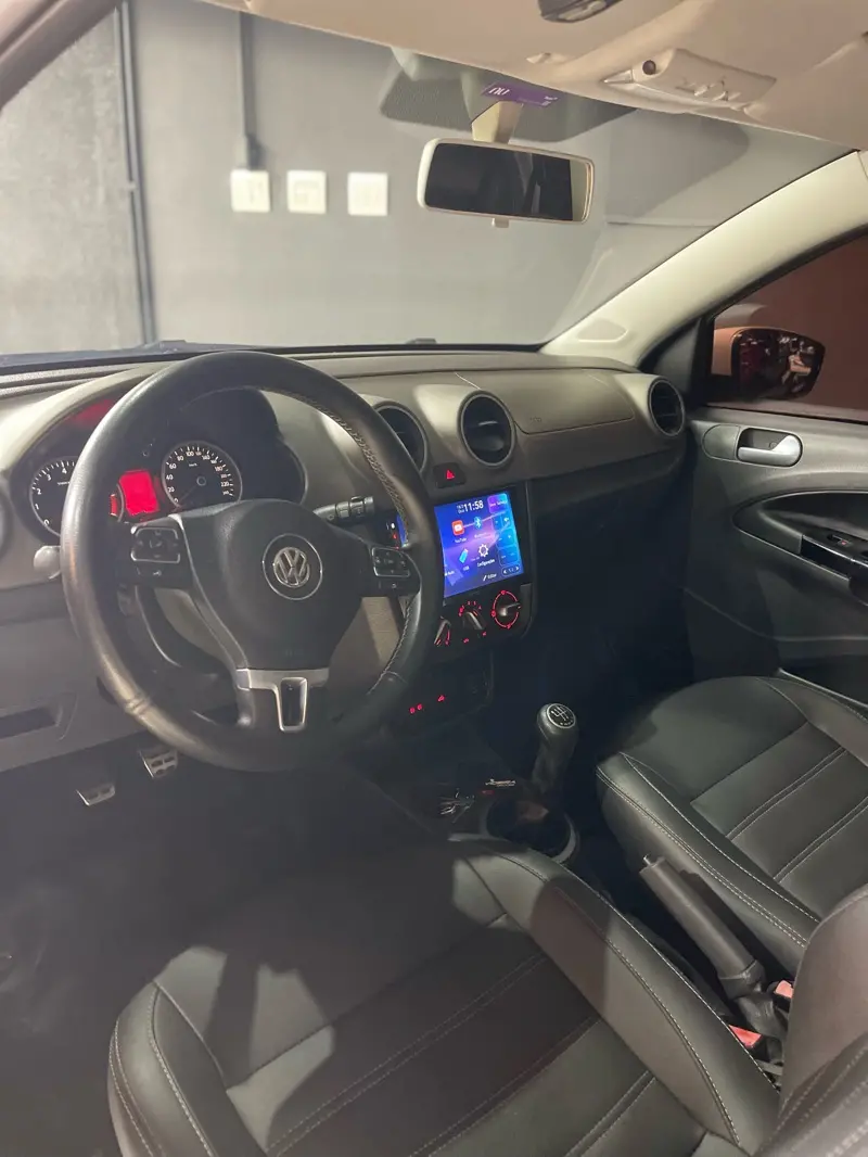 VOLKSWAGEN Saveiro - Foto