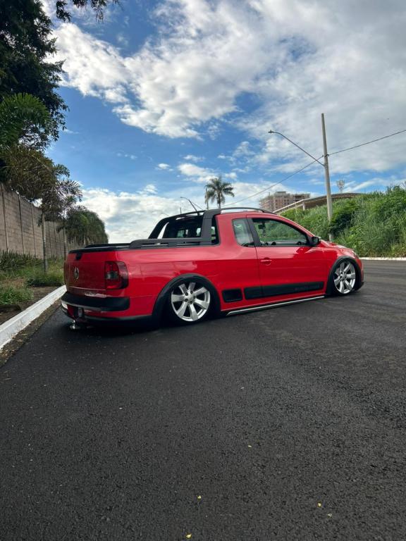 VOLKSWAGEN Saveiro - Foto