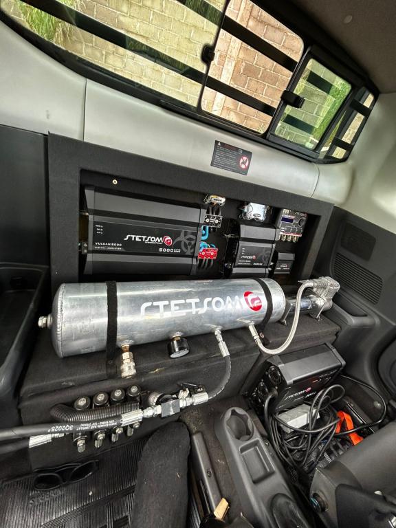 VOLKSWAGEN Saveiro - Foto