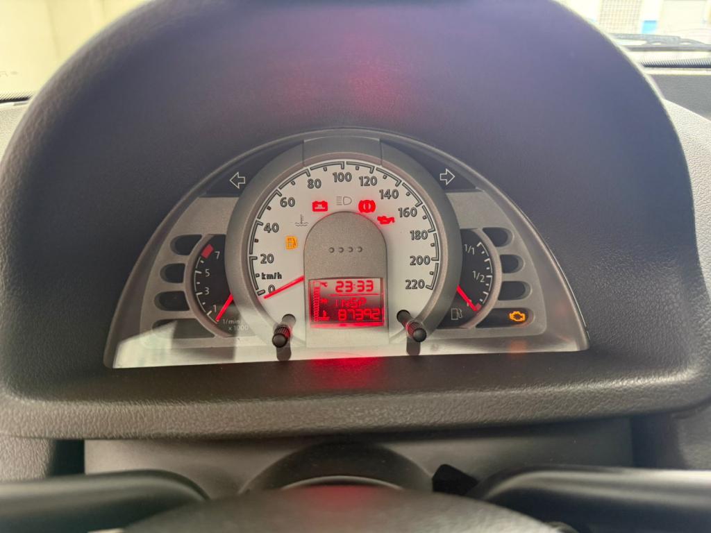 VOLKSWAGEN Saveiro - Foto