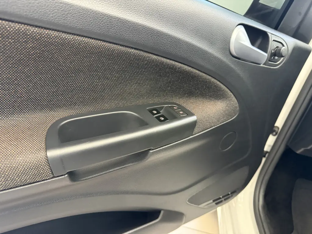 VOLKSWAGEN Saveiro - Foto