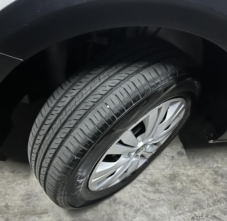 VOLKSWAGEN Saveiro - Foto