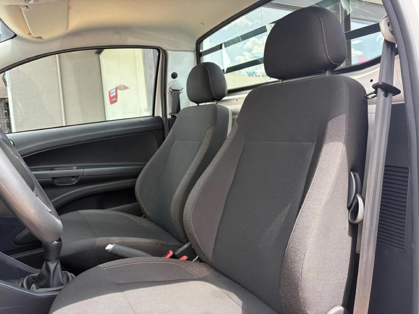 VOLKSWAGEN Saveiro - Foto