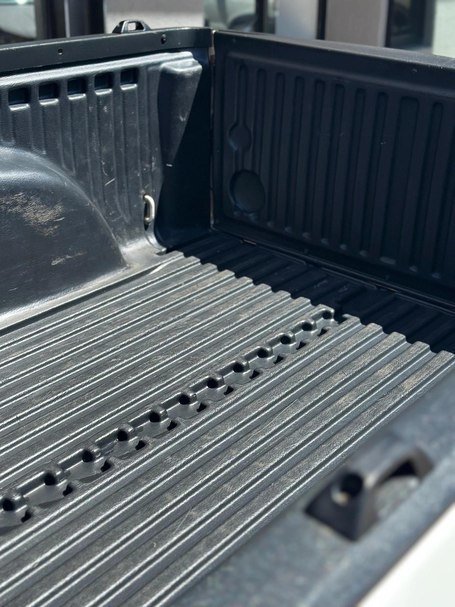 VOLKSWAGEN Saveiro - Foto