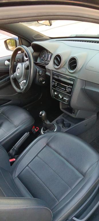 VOLKSWAGEN Saveiro - Foto