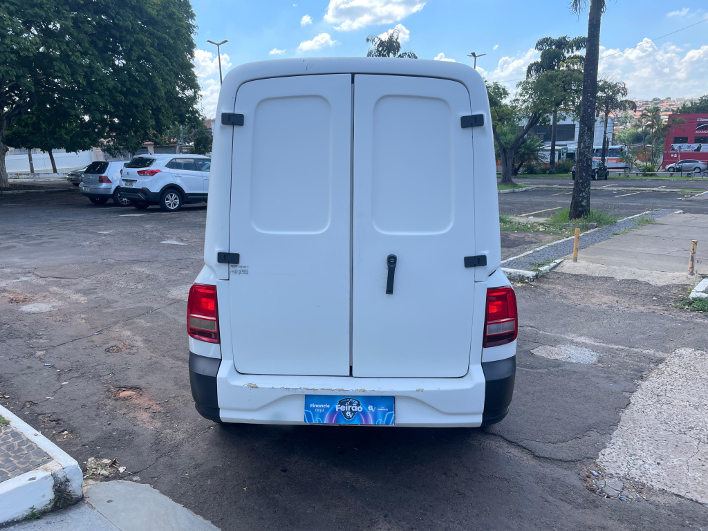 VOLKSWAGEN Saveiro - Foto