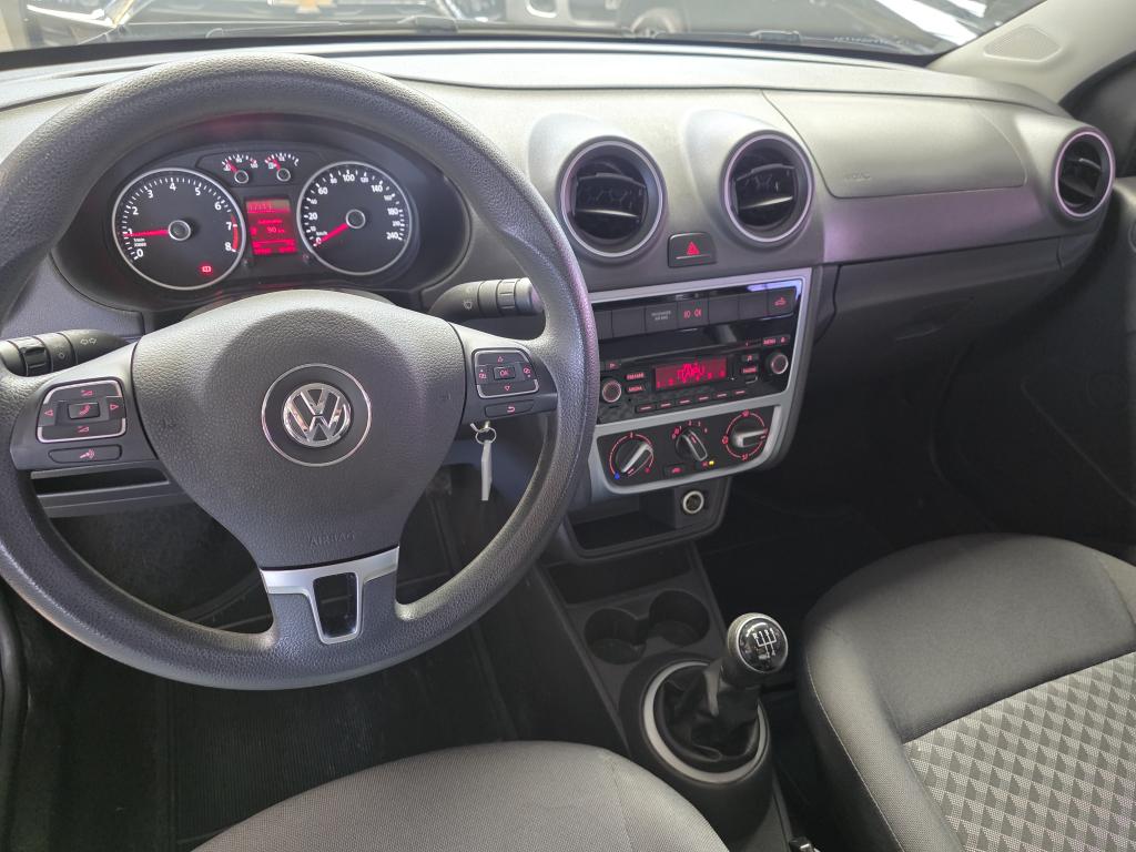 VOLKSWAGEN Saveiro - Foto
