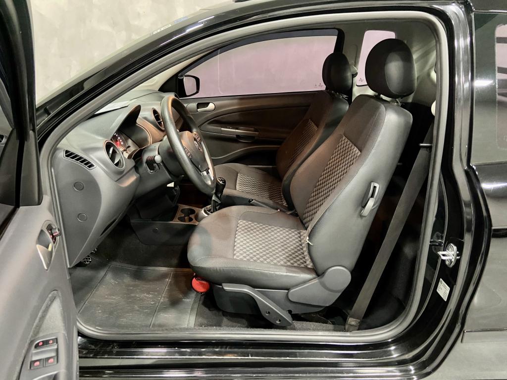 VOLKSWAGEN Saveiro - Foto