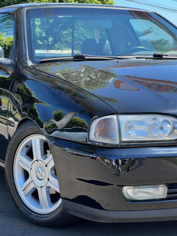 VOLKSWAGEN Saveiro - Foto