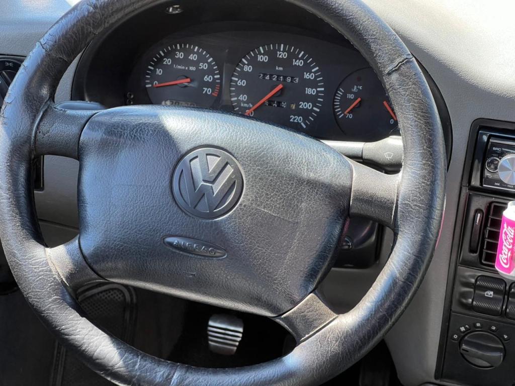 VOLKSWAGEN Saveiro - Foto