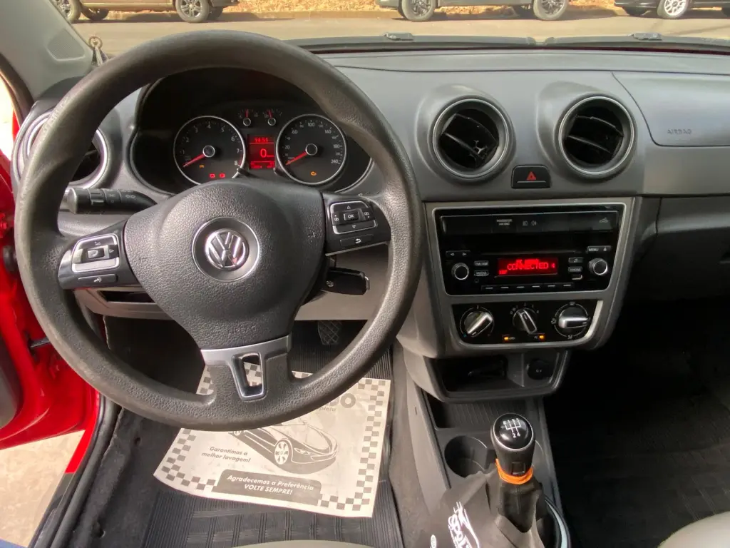VOLKSWAGEN Saveiro - Foto