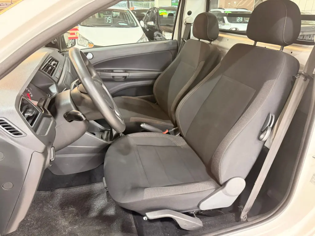 VOLKSWAGEN Saveiro - Foto