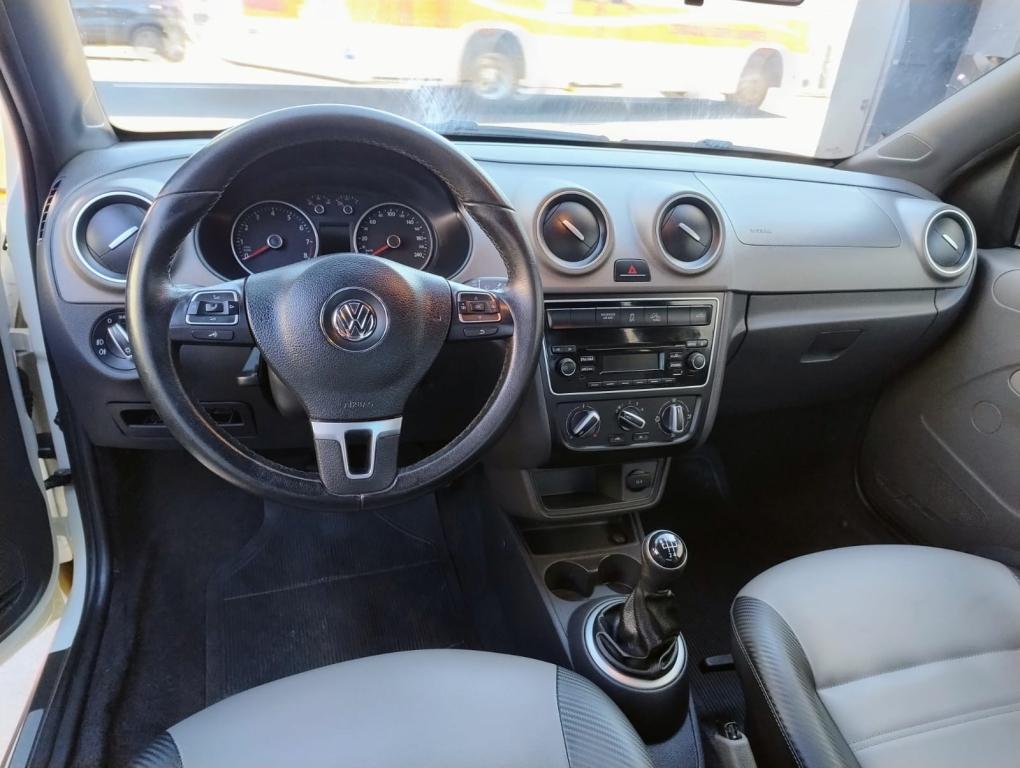 VOLKSWAGEN Saveiro - Foto