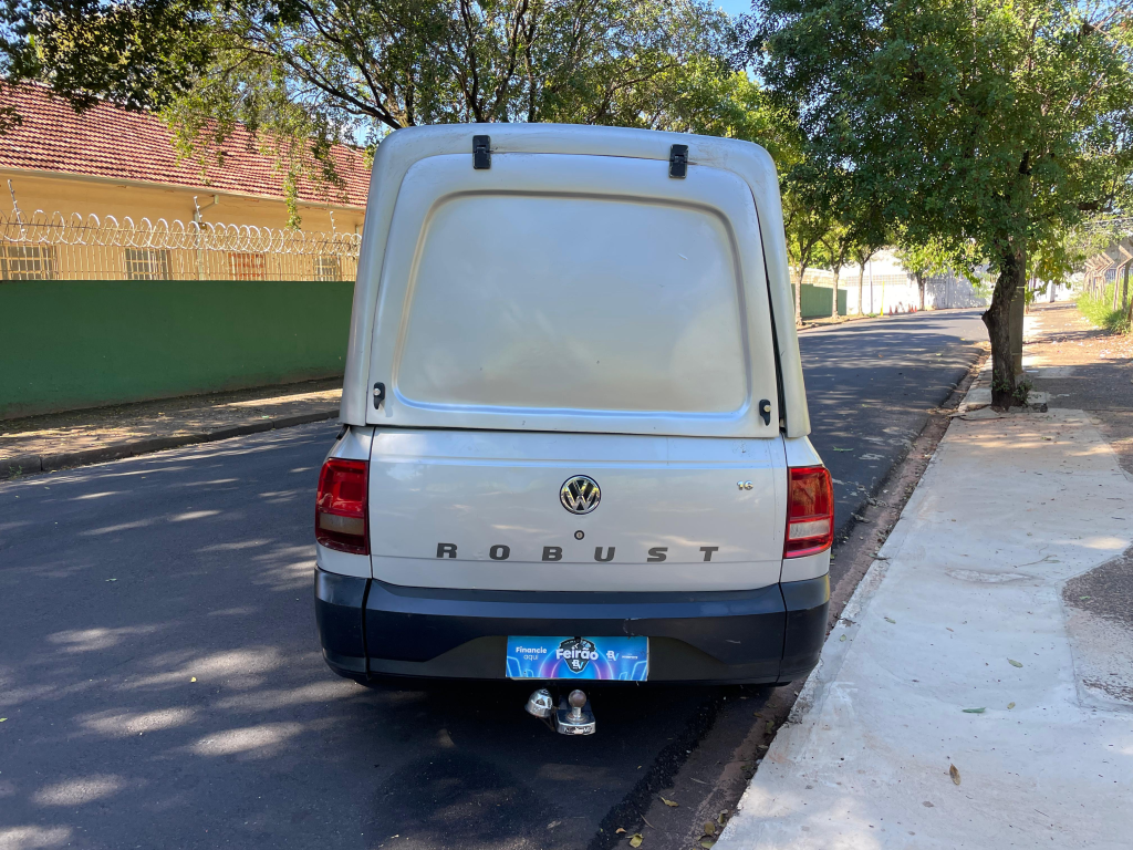 VOLKSWAGEN Saveiro - Foto