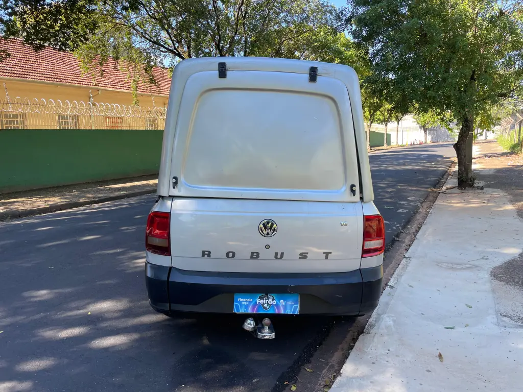 VOLKSWAGEN Saveiro - Foto