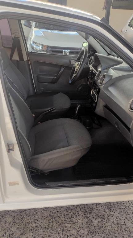 VOLKSWAGEN Saveiro - Foto