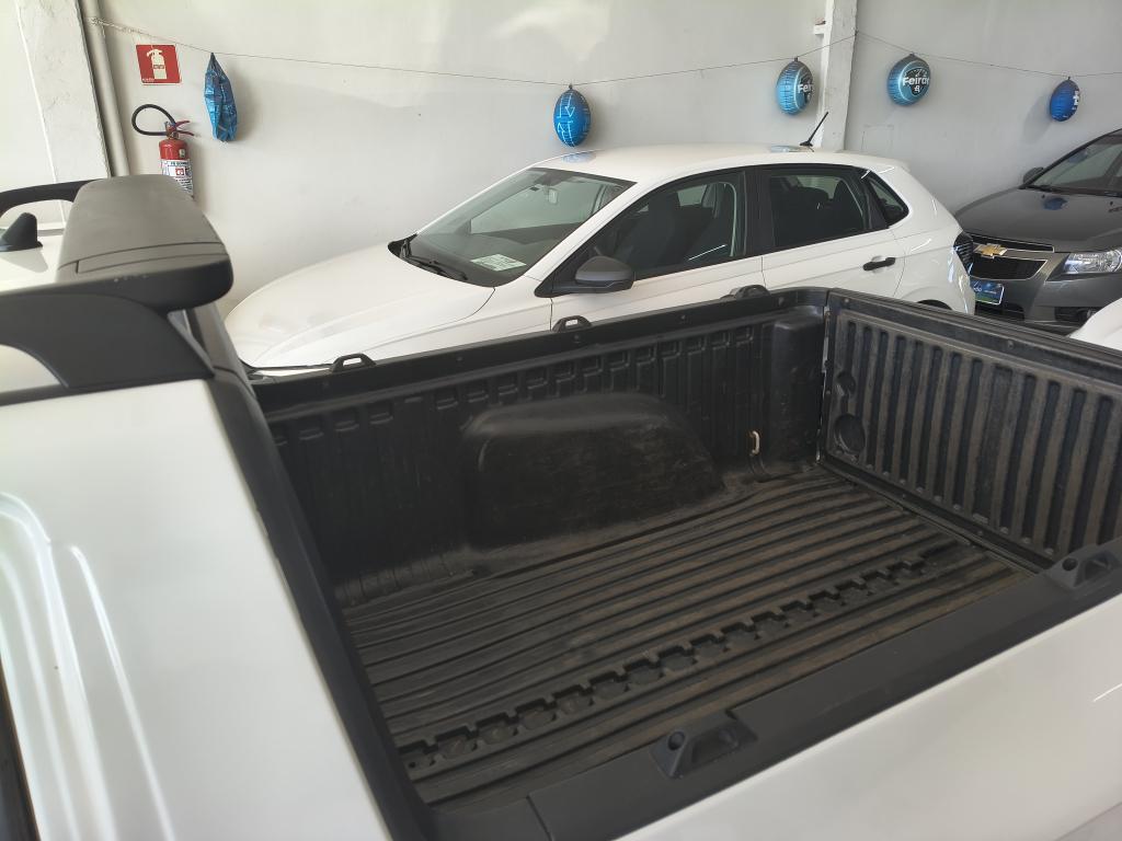 VOLKSWAGEN Saveiro - Foto