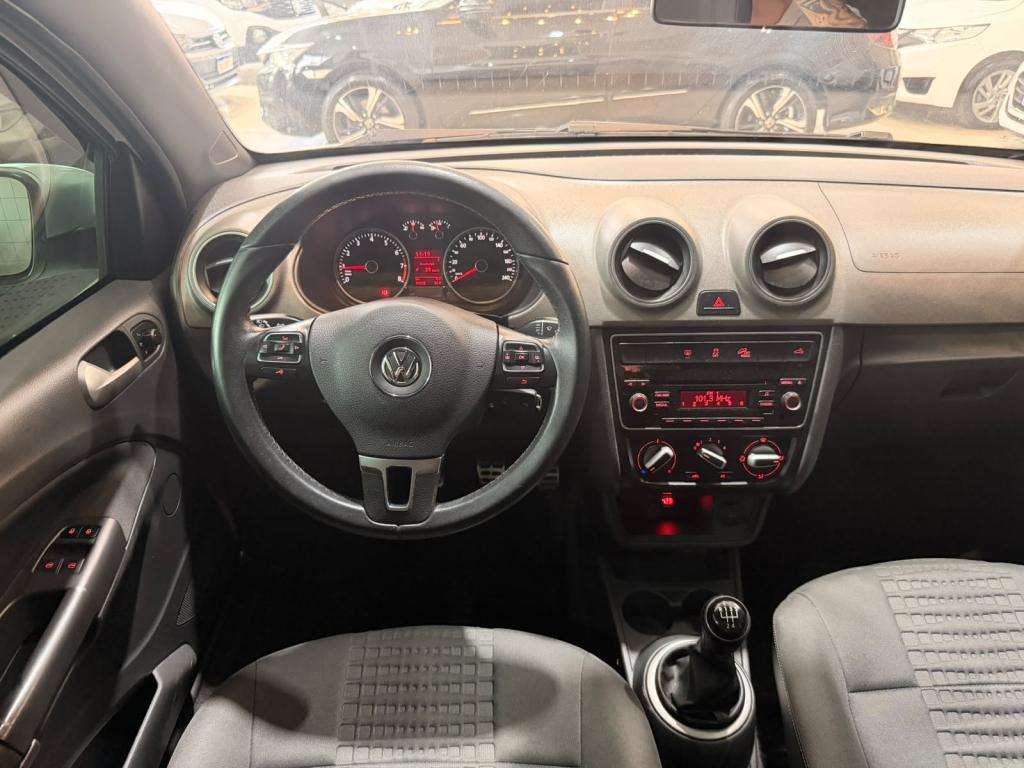 VOLKSWAGEN Saveiro - Foto