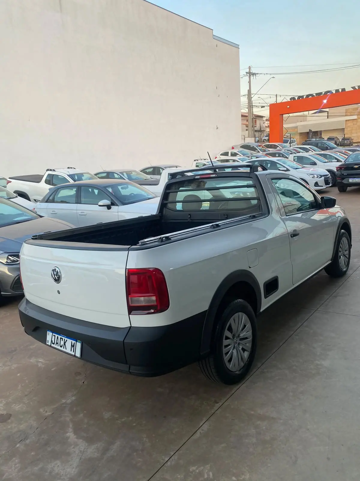 VOLKSWAGEN Saveiro - Foto