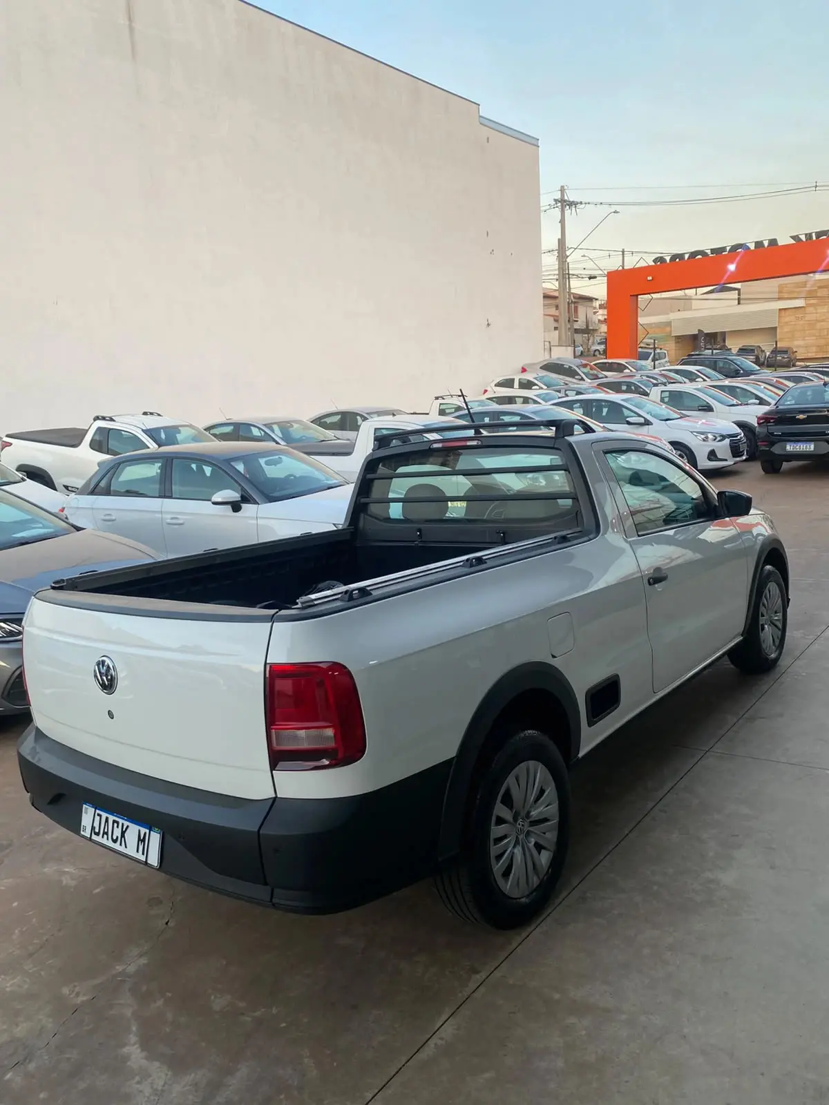 VOLKSWAGEN Saveiro - Foto