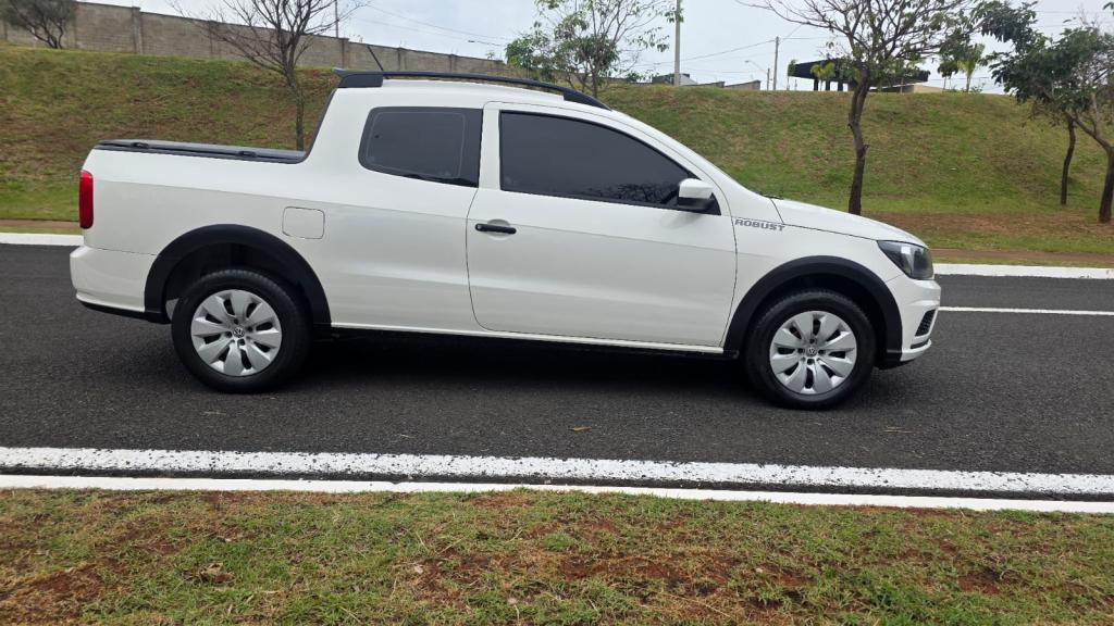 VOLKSWAGEN Saveiro - Foto