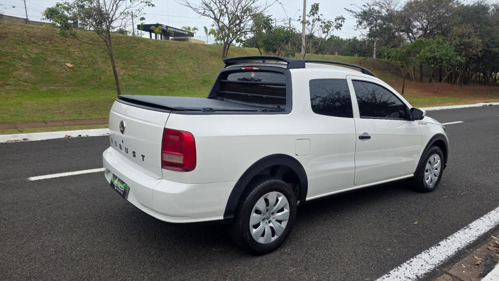 VOLKSWAGEN Saveiro - Foto
