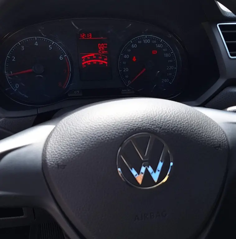 VOLKSWAGEN Saveiro - Foto