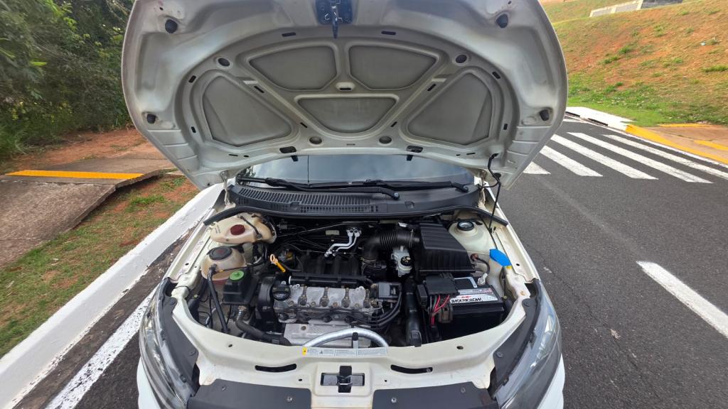VOLKSWAGEN Saveiro - Foto