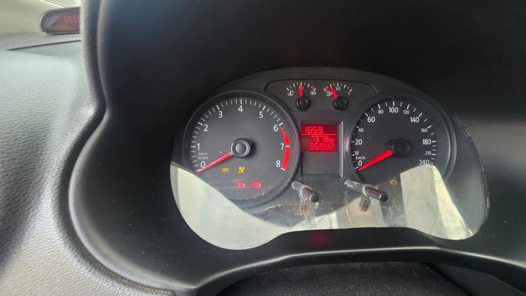 VOLKSWAGEN Saveiro - Foto