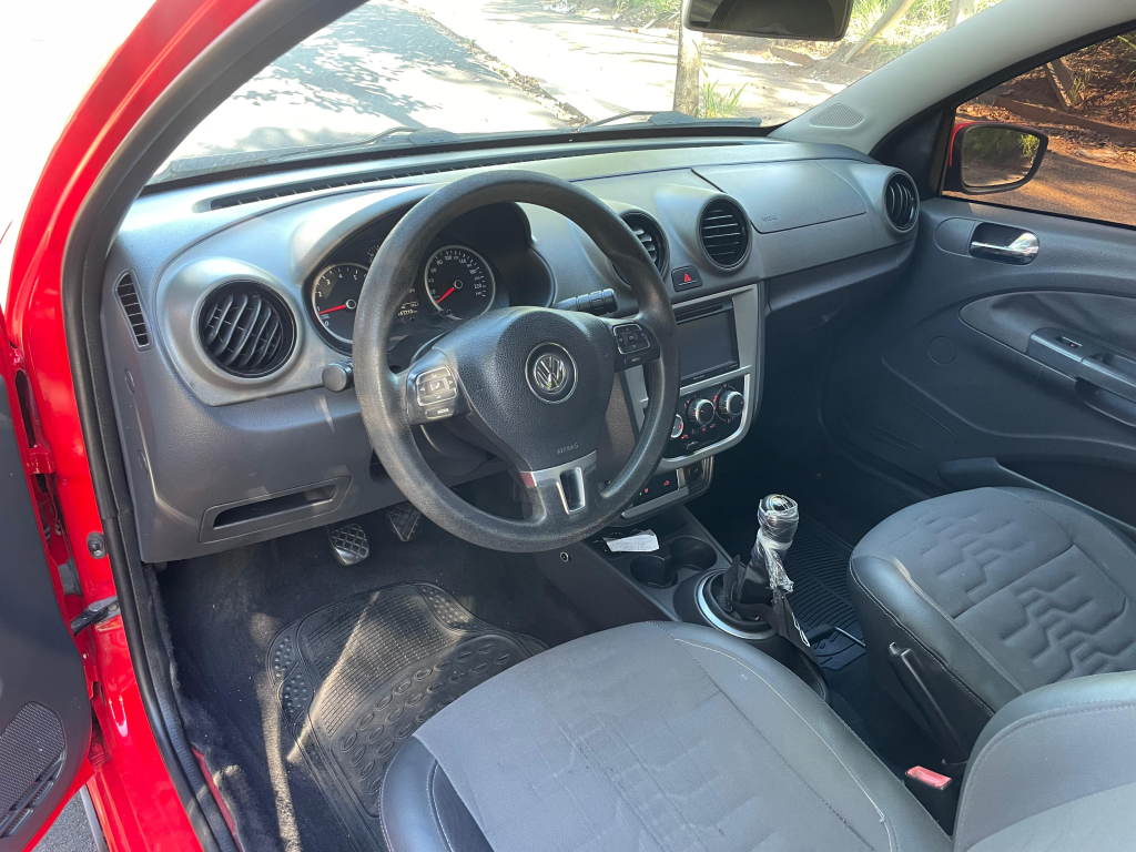 VOLKSWAGEN Saveiro - Foto