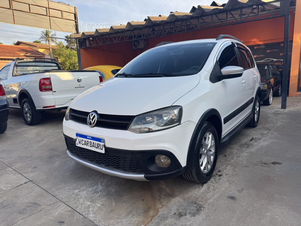 VOLKSWAGEN Space Cross