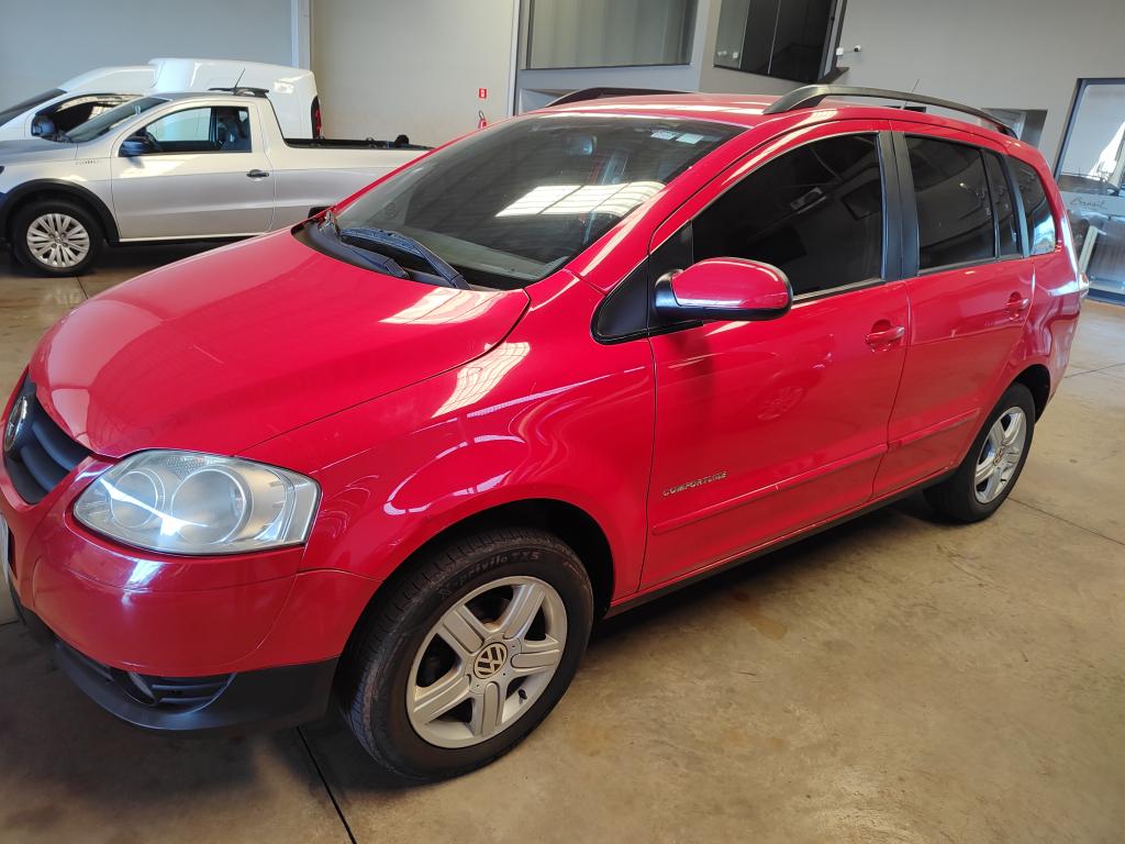 VOLKSWAGEN Space Fox