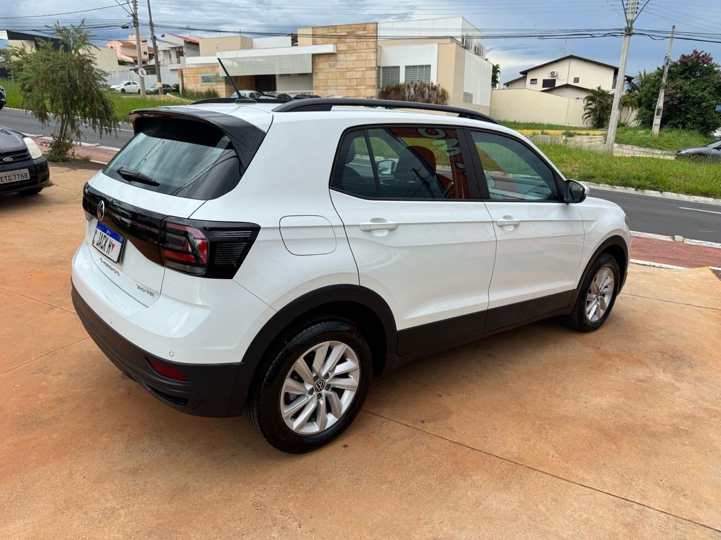 VOLKSWAGEN T-Cross - Foto