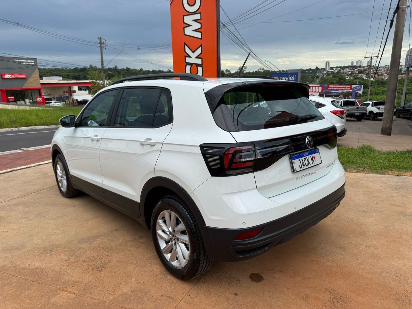 VOLKSWAGEN T-Cross - Foto