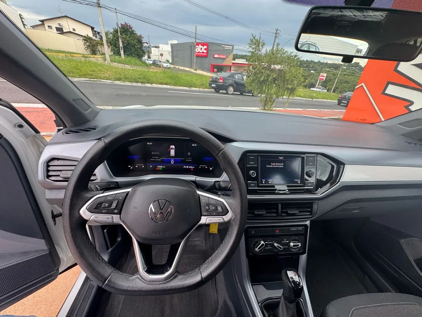 VOLKSWAGEN T-Cross - Foto