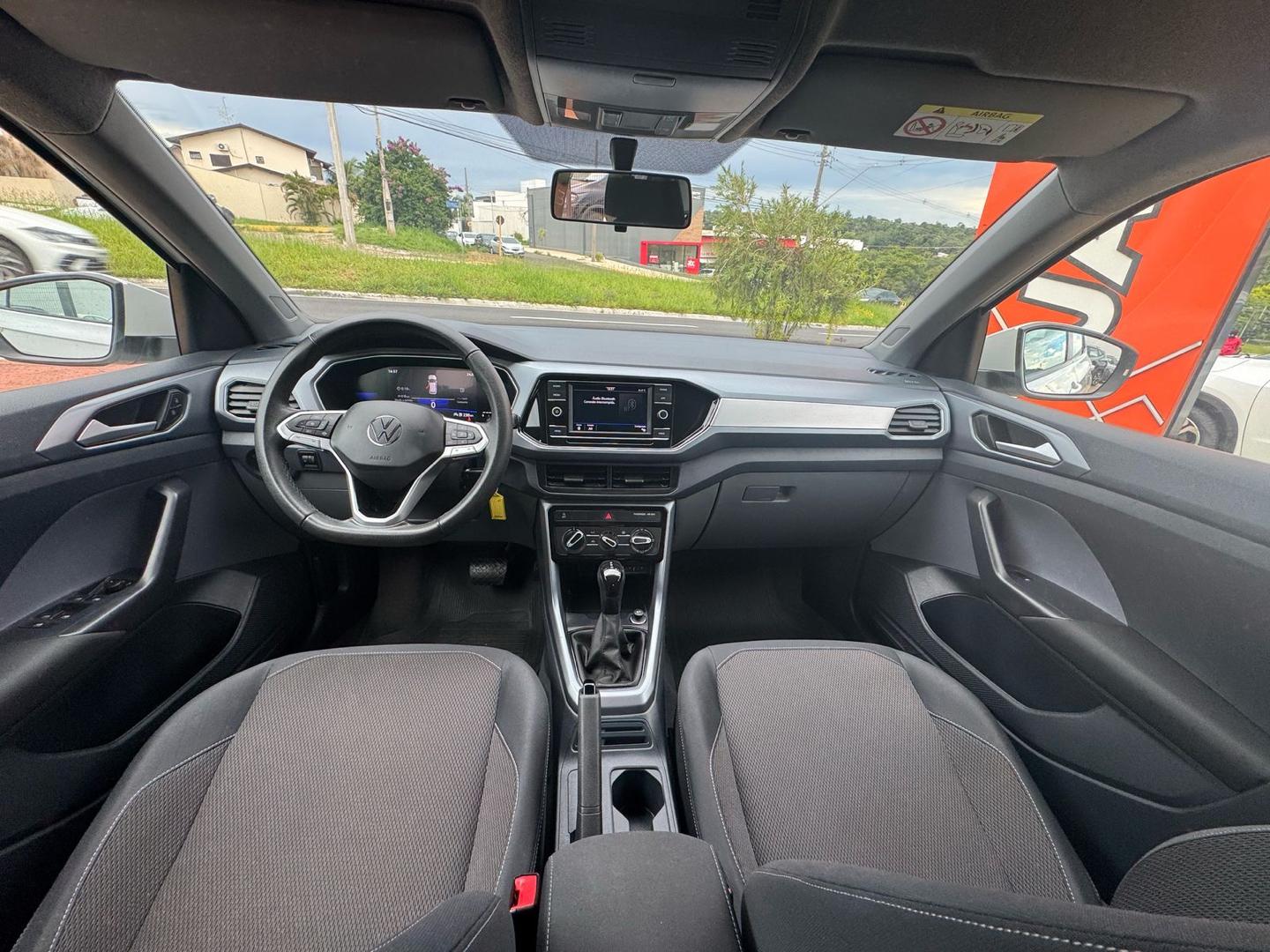 VOLKSWAGEN T-Cross - Foto