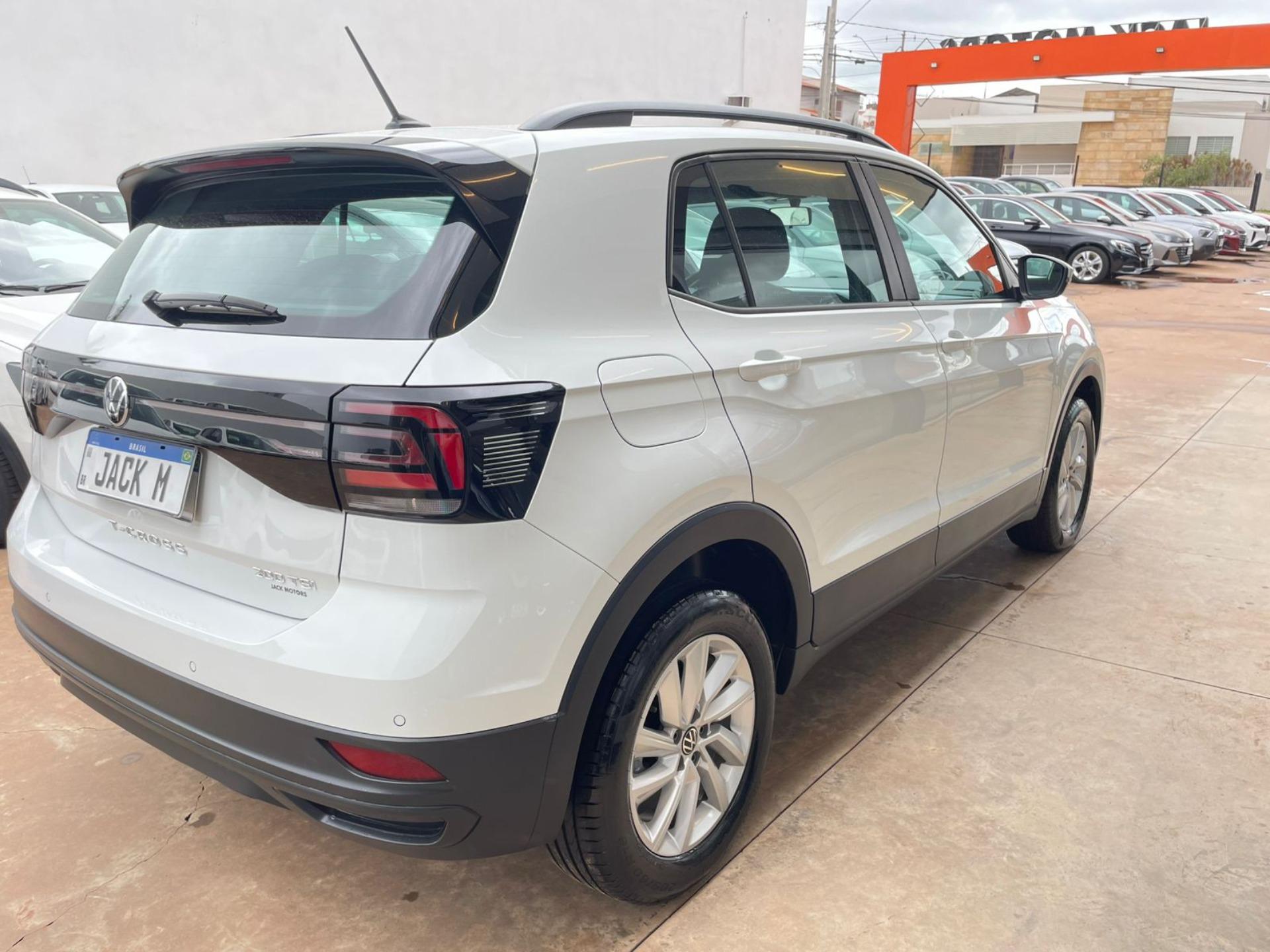 VOLKSWAGEN T-Cross - Foto