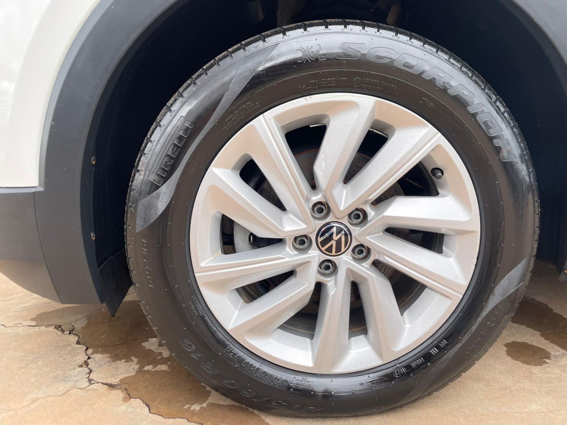 VOLKSWAGEN T-Cross - Foto