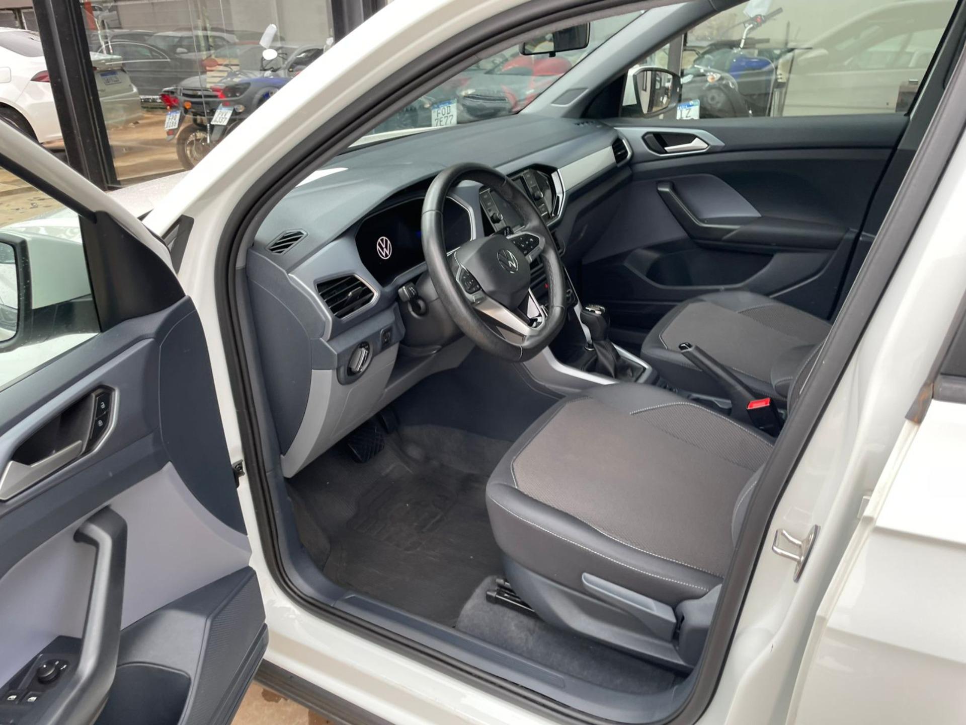 VOLKSWAGEN T-Cross - Foto