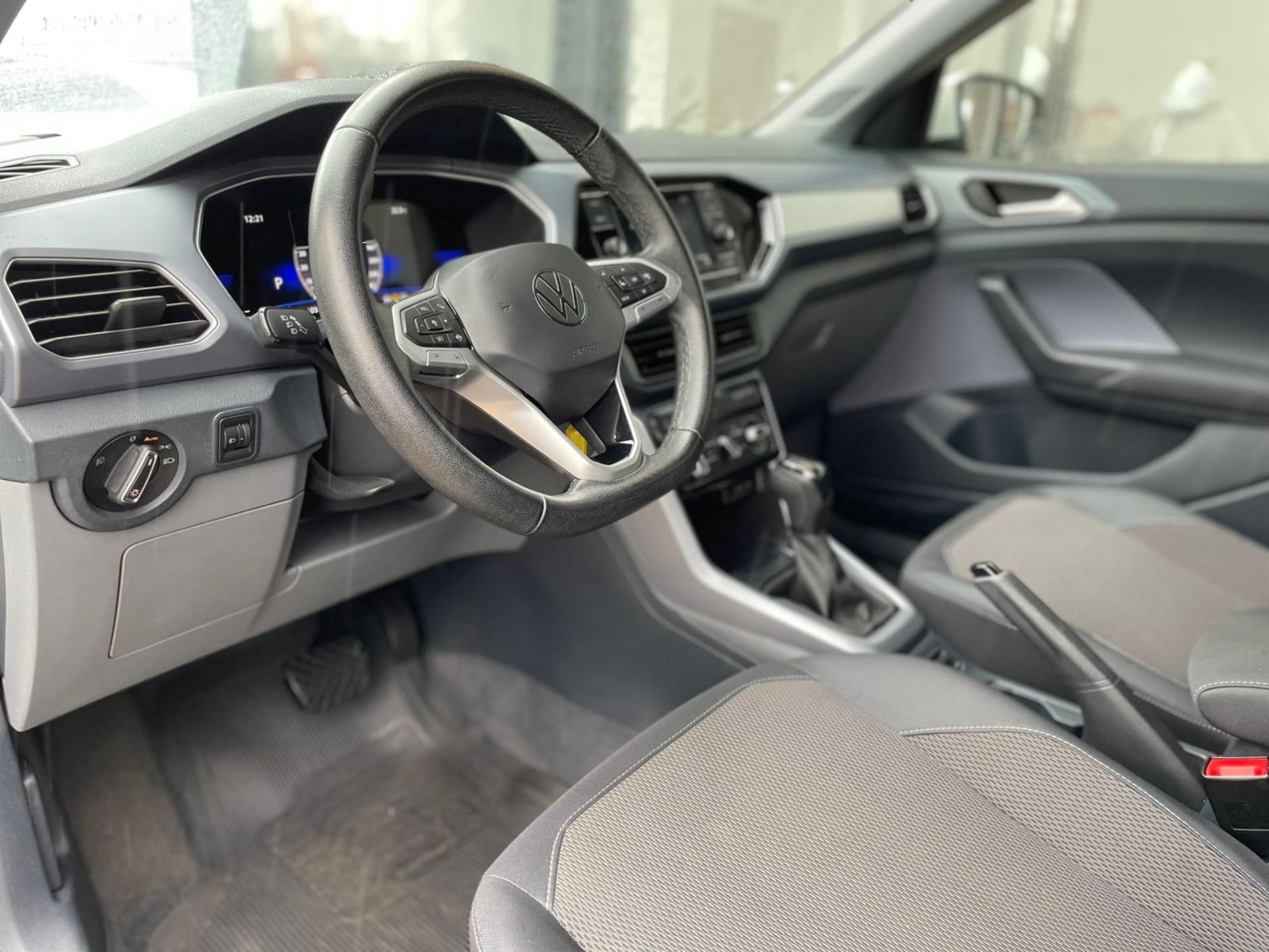 VOLKSWAGEN T-Cross - Foto