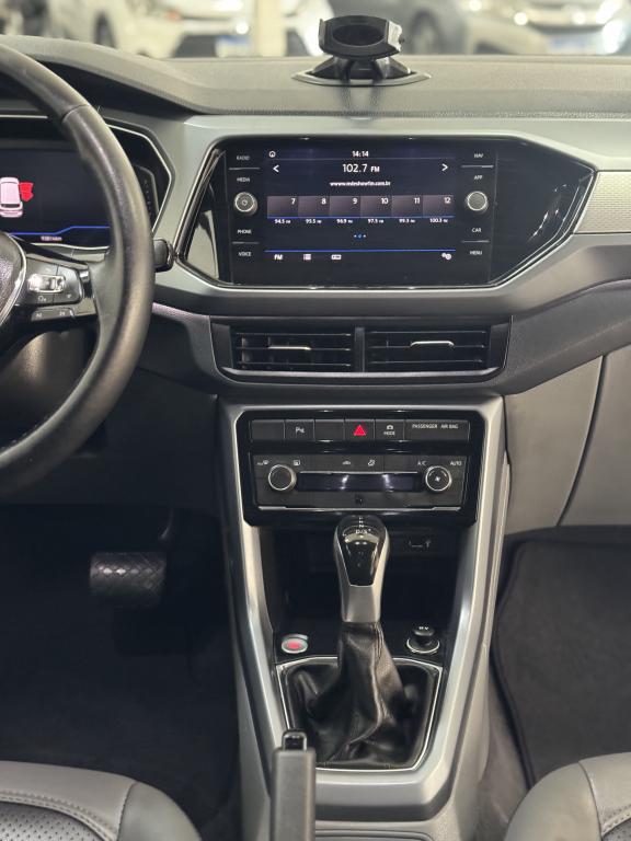 VOLKSWAGEN T-Cross - Foto