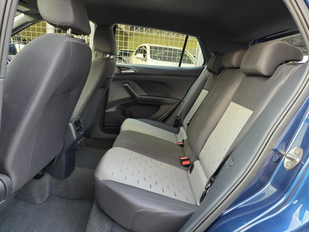 VOLKSWAGEN T-Cross - Foto