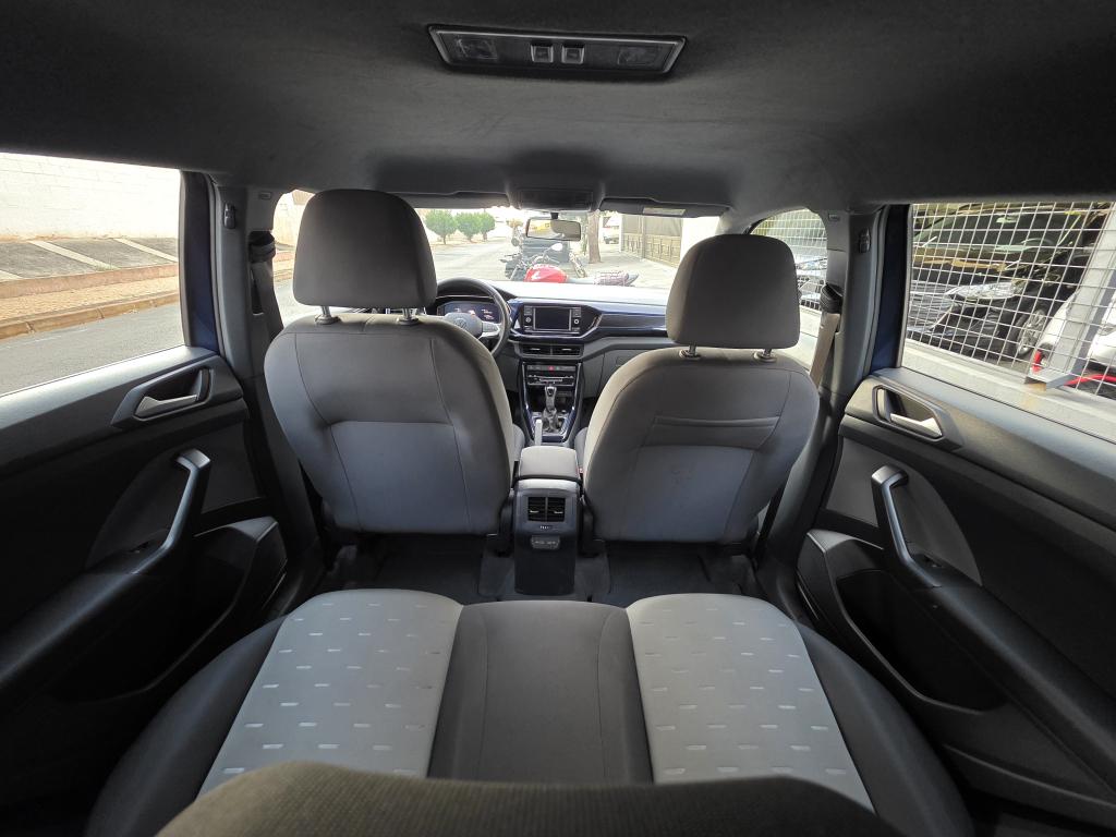 VOLKSWAGEN T-Cross - Foto