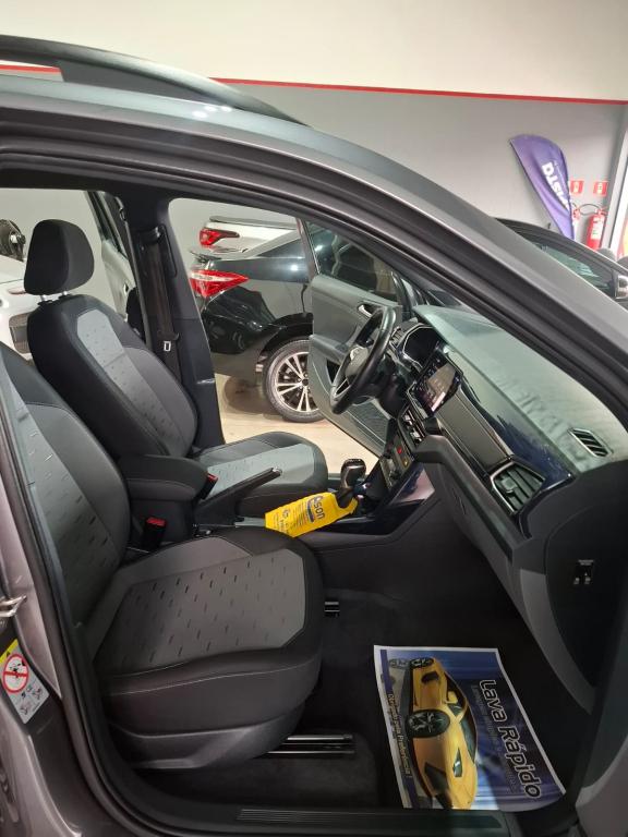 VOLKSWAGEN T-Cross - Foto