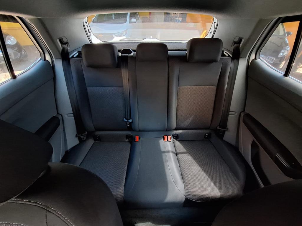 VOLKSWAGEN T-Cross - Foto