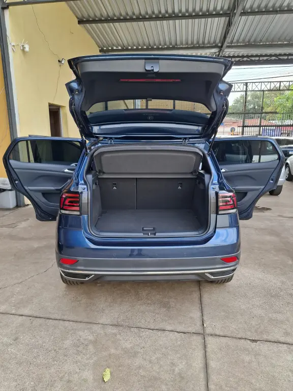 VOLKSWAGEN T-Cross - Foto