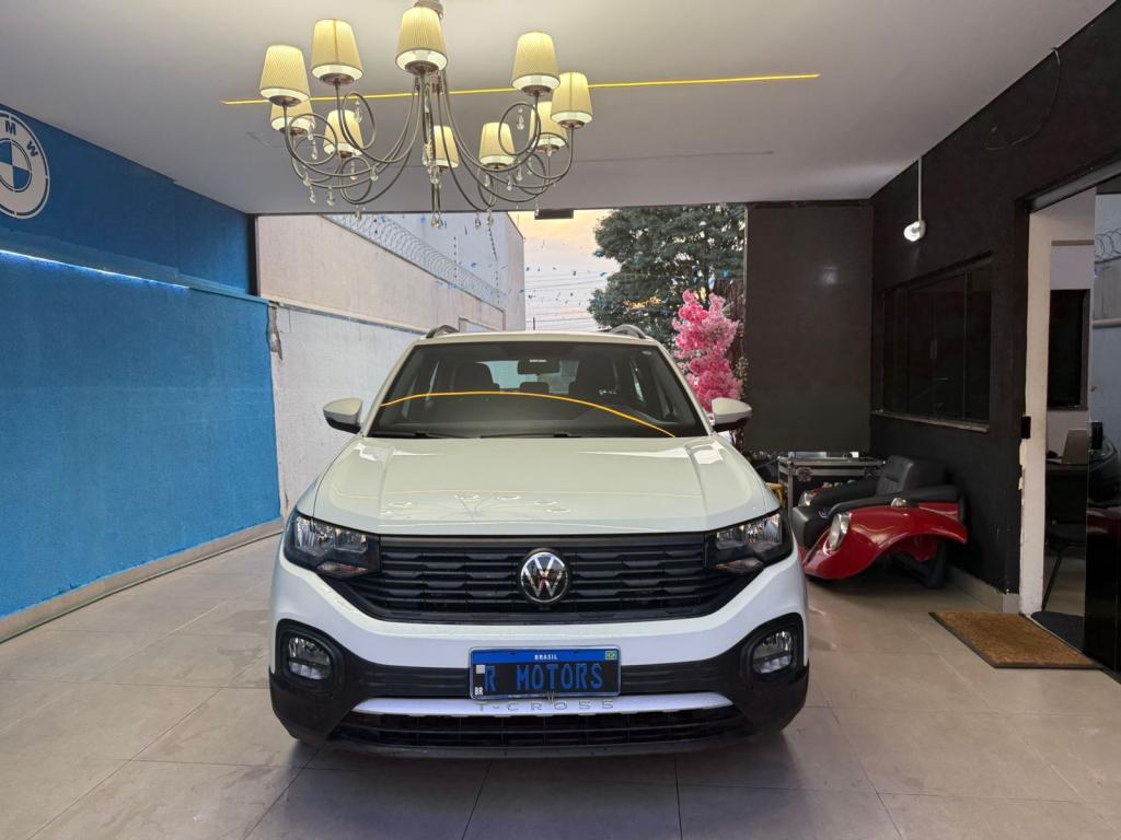 VOLKSWAGEN T-Cross - Foto